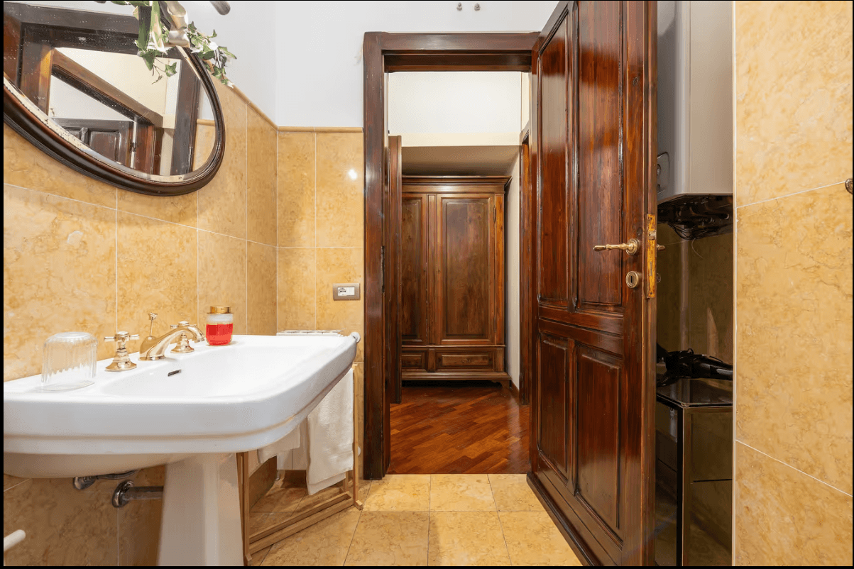 Second bathroom at ĀMĪTA